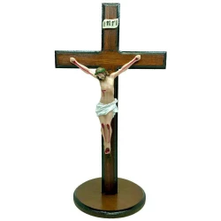Enfeite crucifixo de resina com base de madeira 50cm